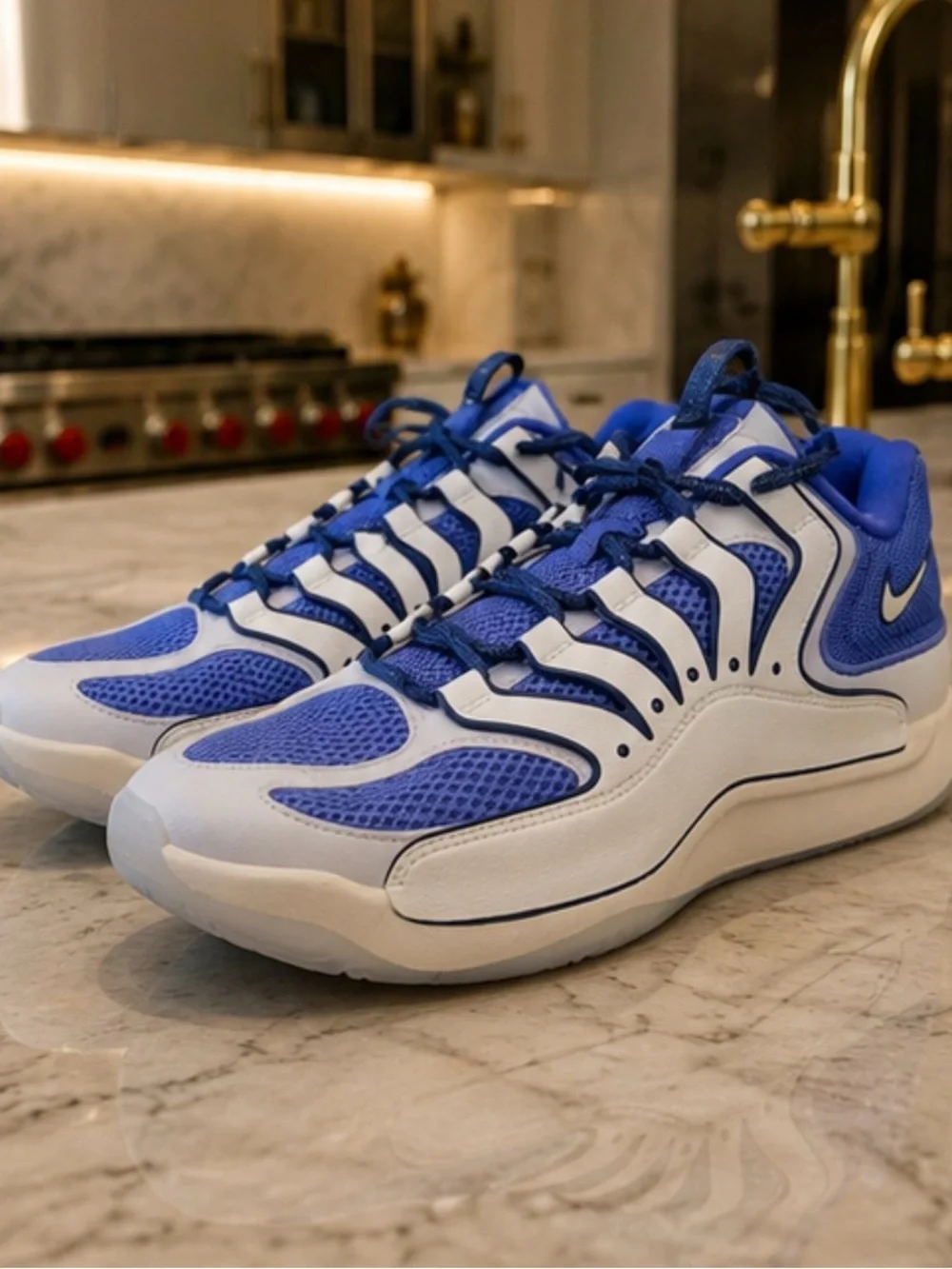 Nike KD 18 TB White Game Royal Size 10.5 NWOB